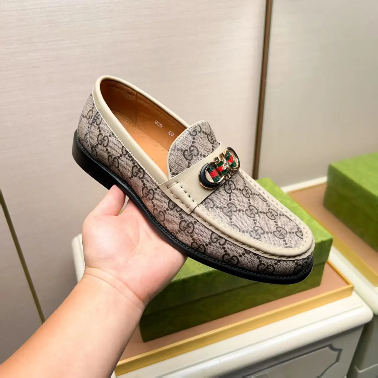 Men's men's shoes 💰460 🆘【GUCCI】Gucci ·🐂里· Hot-selling pea shoes top brand luxury, top quality, the latest fashion pea shoes.. The upper is made of original first-layer cowhide. (Full first-layer water-dyed 🐂 leather·inner). The original stylish and stylish soft rubber wear-resistant and non-slip outsole is light and comfortable on the foot, available in 3 colors! Matching code: 38-44 (customized at 45.46.47)
